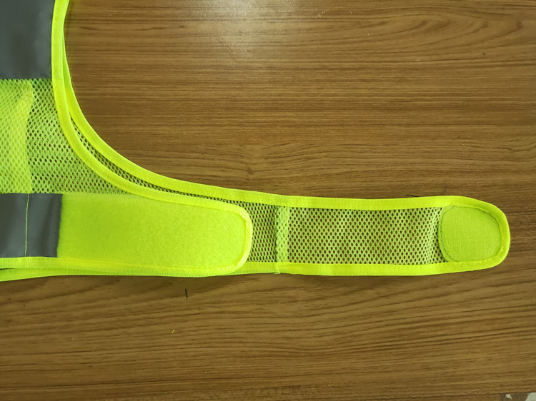 Reflective Running Vest With Pocket 2