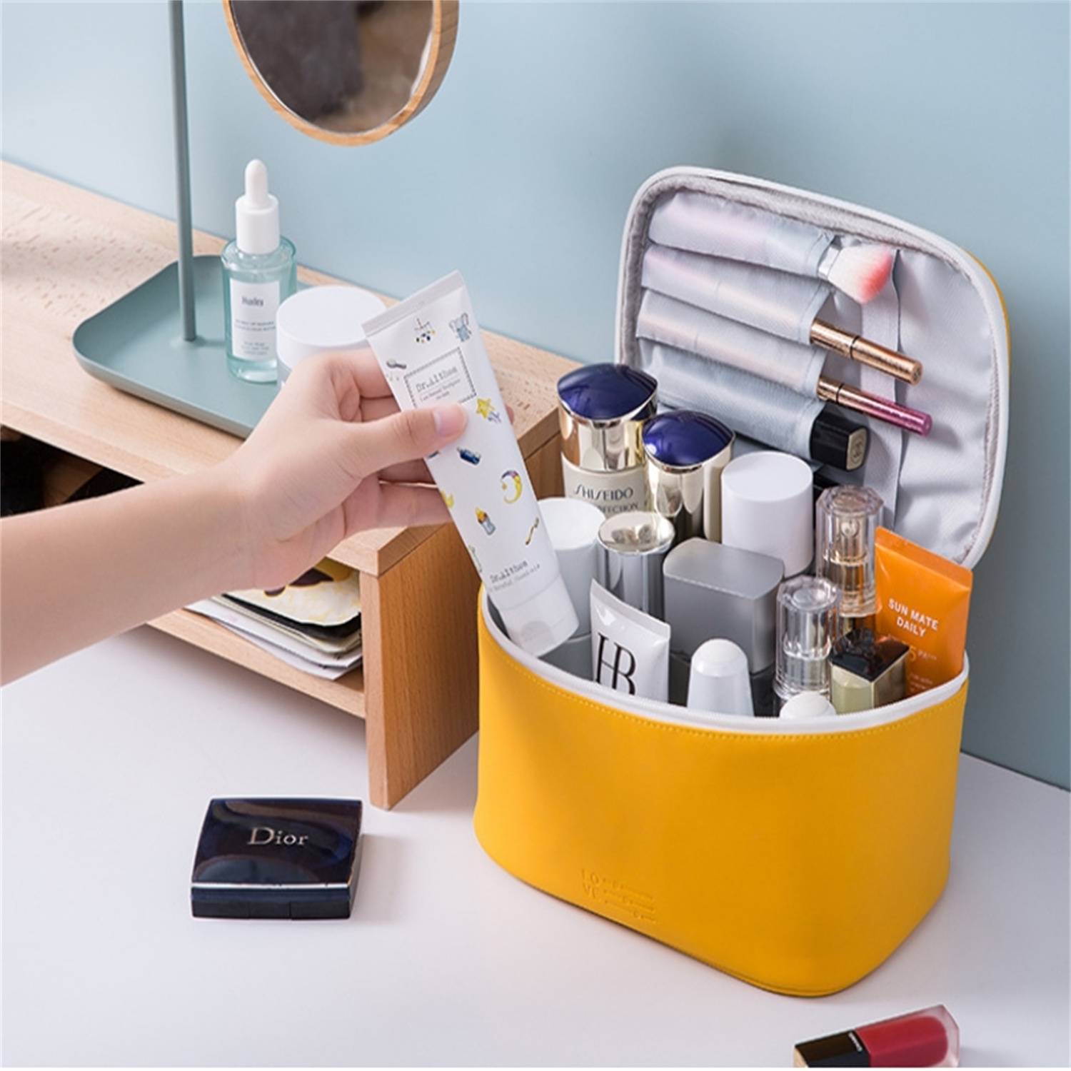 PU Leather Portable Cosmetics Bag 6