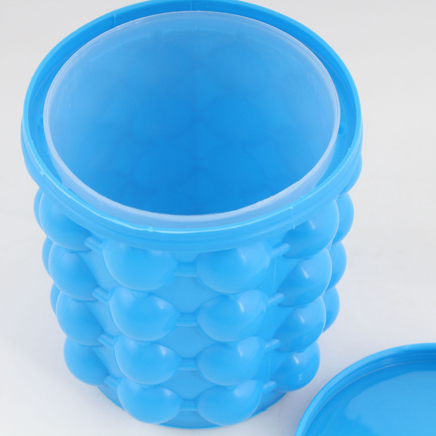 Blue Silicone Ice Cube Maker 2