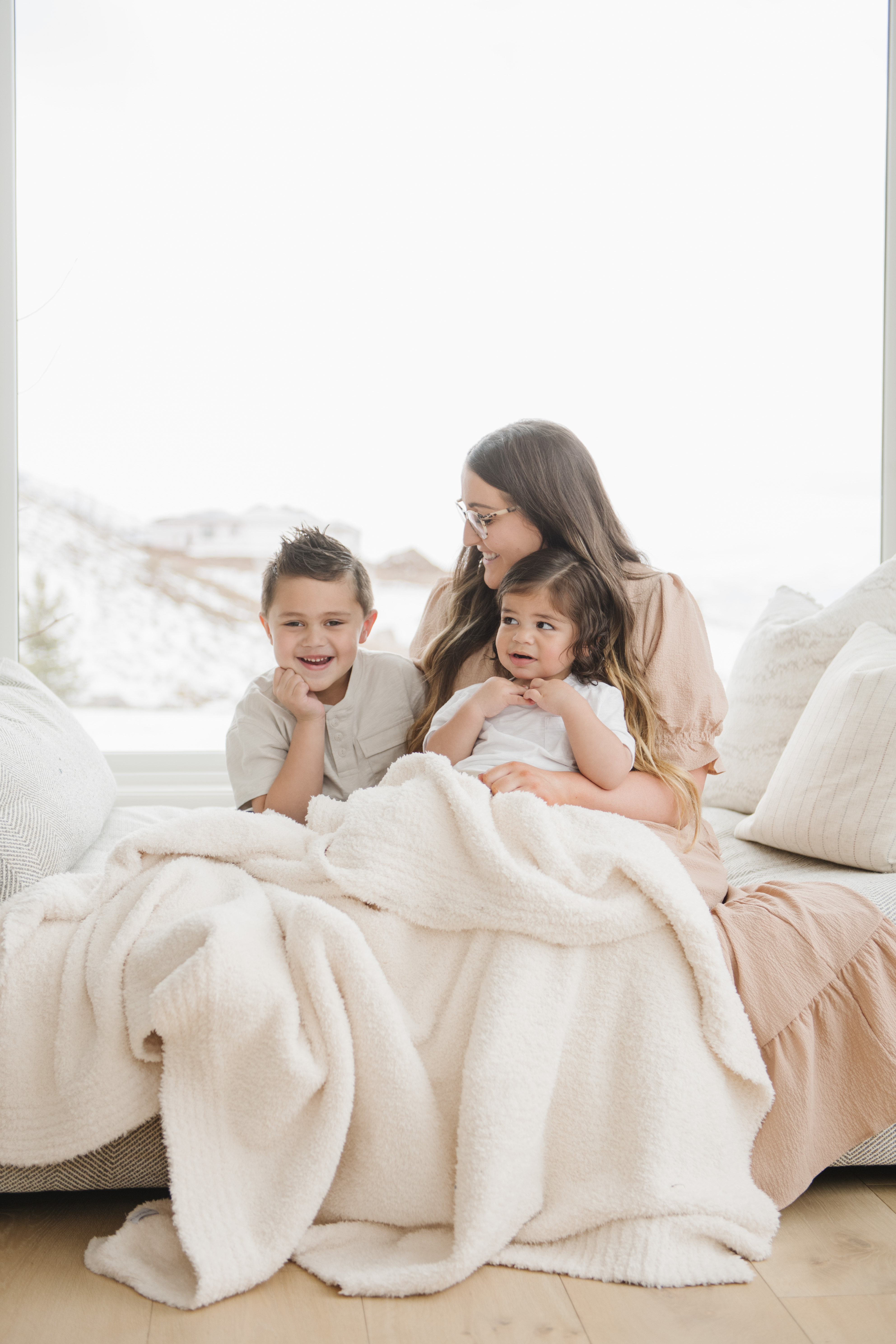 Bamboni Ivory-Throw Luxury Blanket (50x60) 1