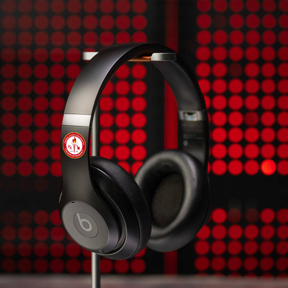 Beats Studio Pro - Wireless Bluetooth Noise Cancelling Headphones 8