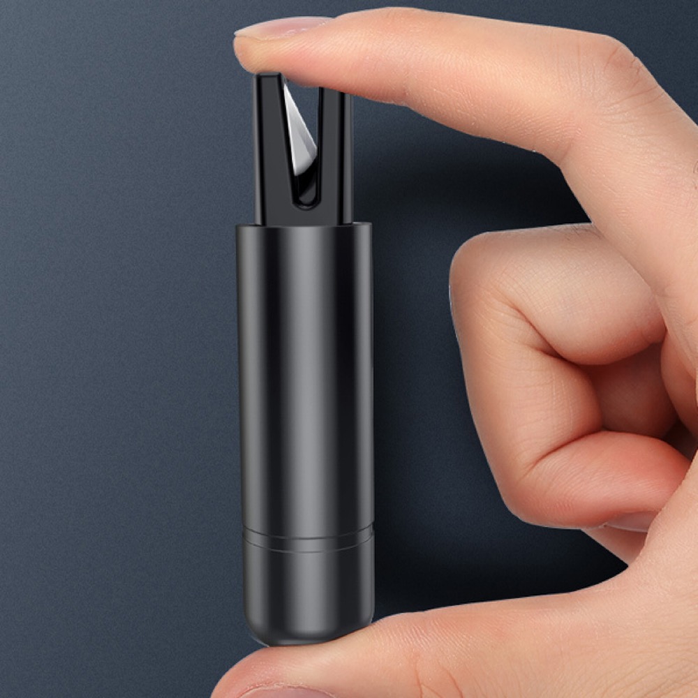 Lipstick Car Safety Tool 3