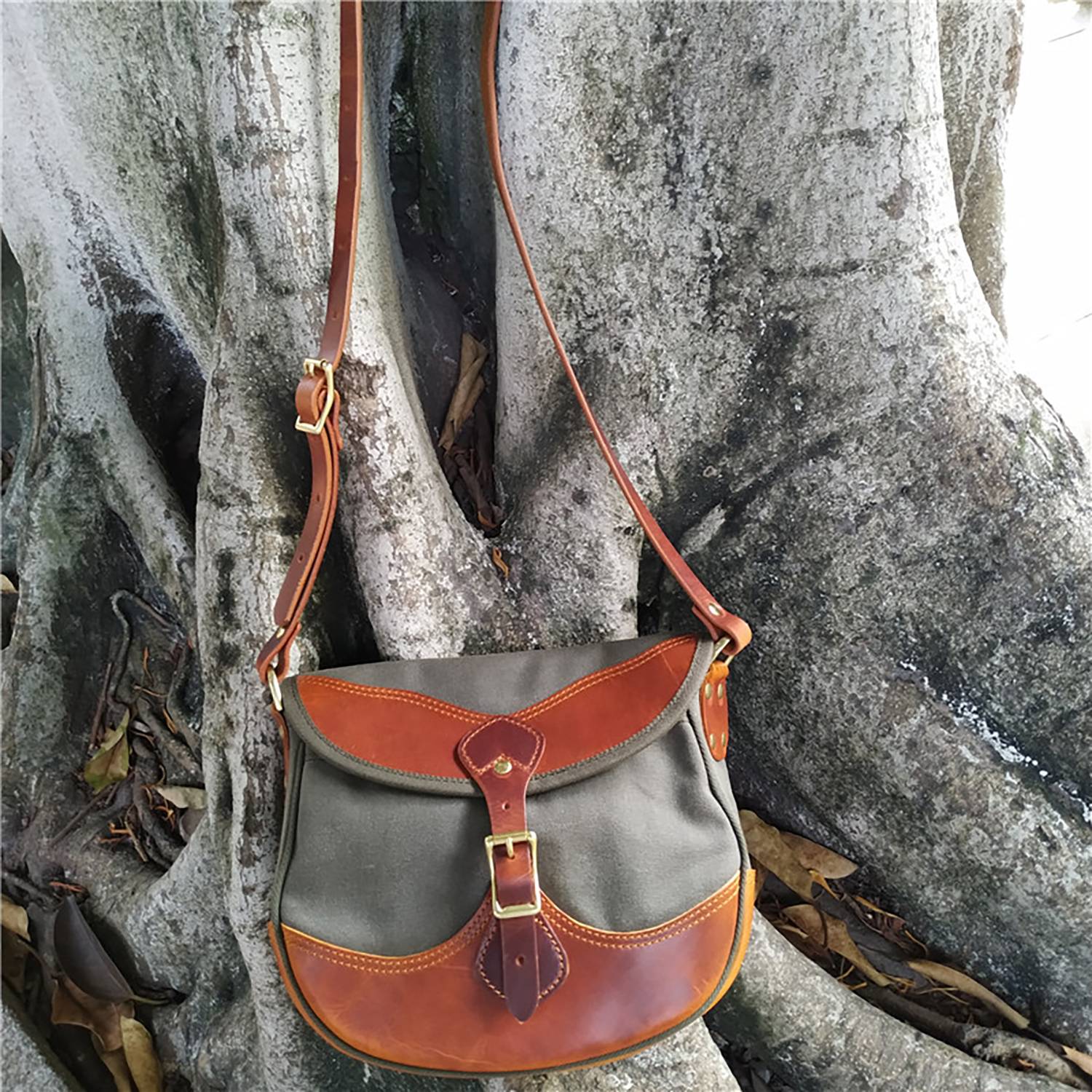 Retro oil wax canvas bag 2