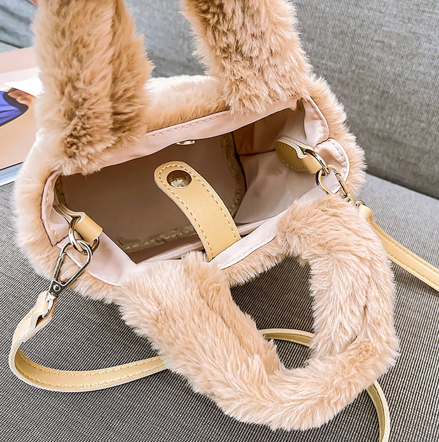 Fleece Furry Bucket bag 7