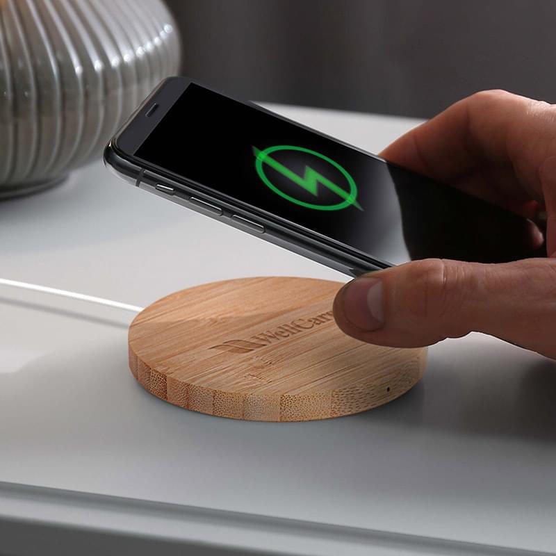 The Temora 15W Bamboo Wireless Charging Pad 4