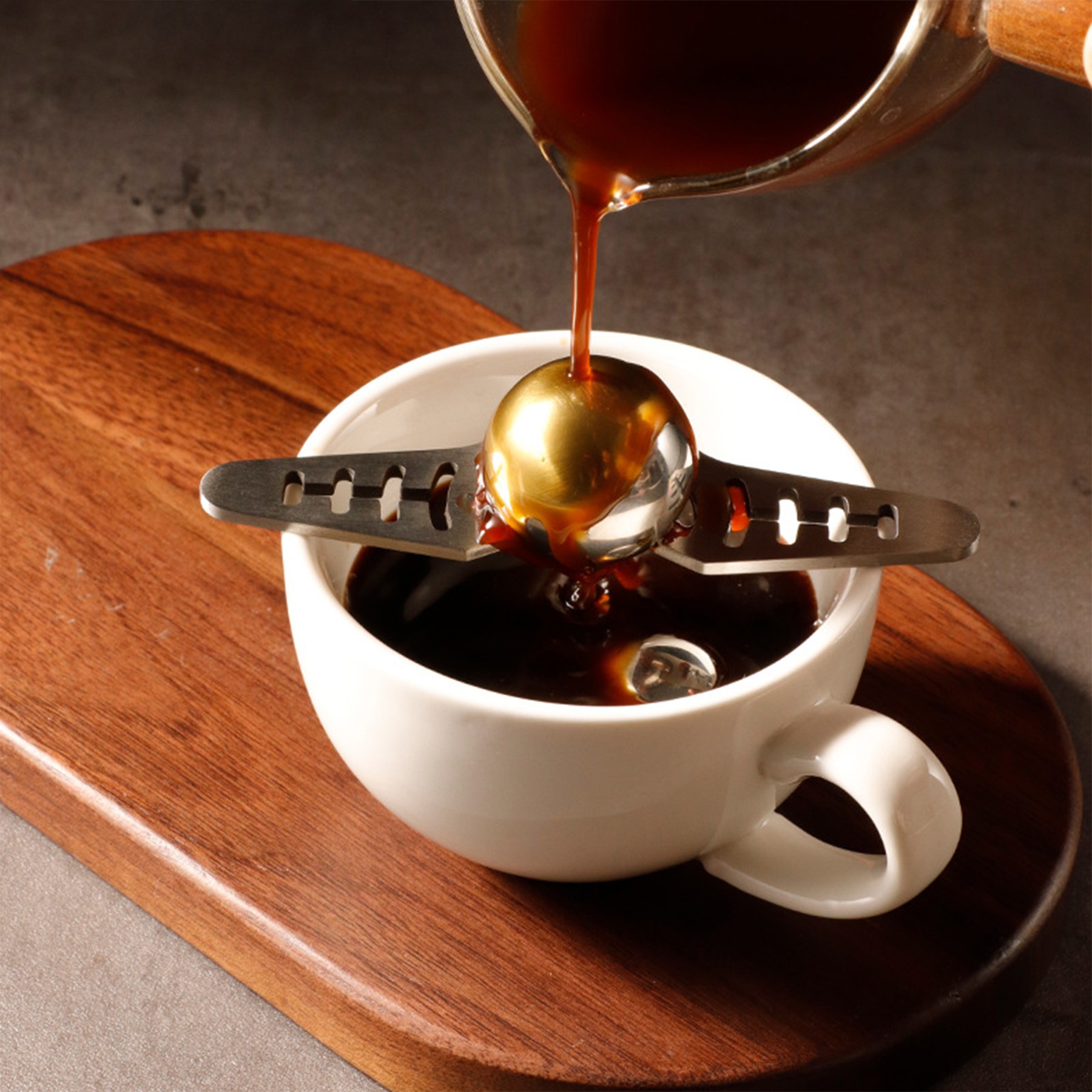 Stainless Steel Ice Ball Pour-Over Holder 3
