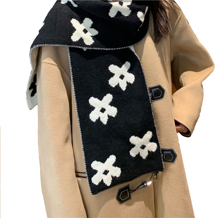 Double-Sided Floral Knitted Wool Scarf 4
