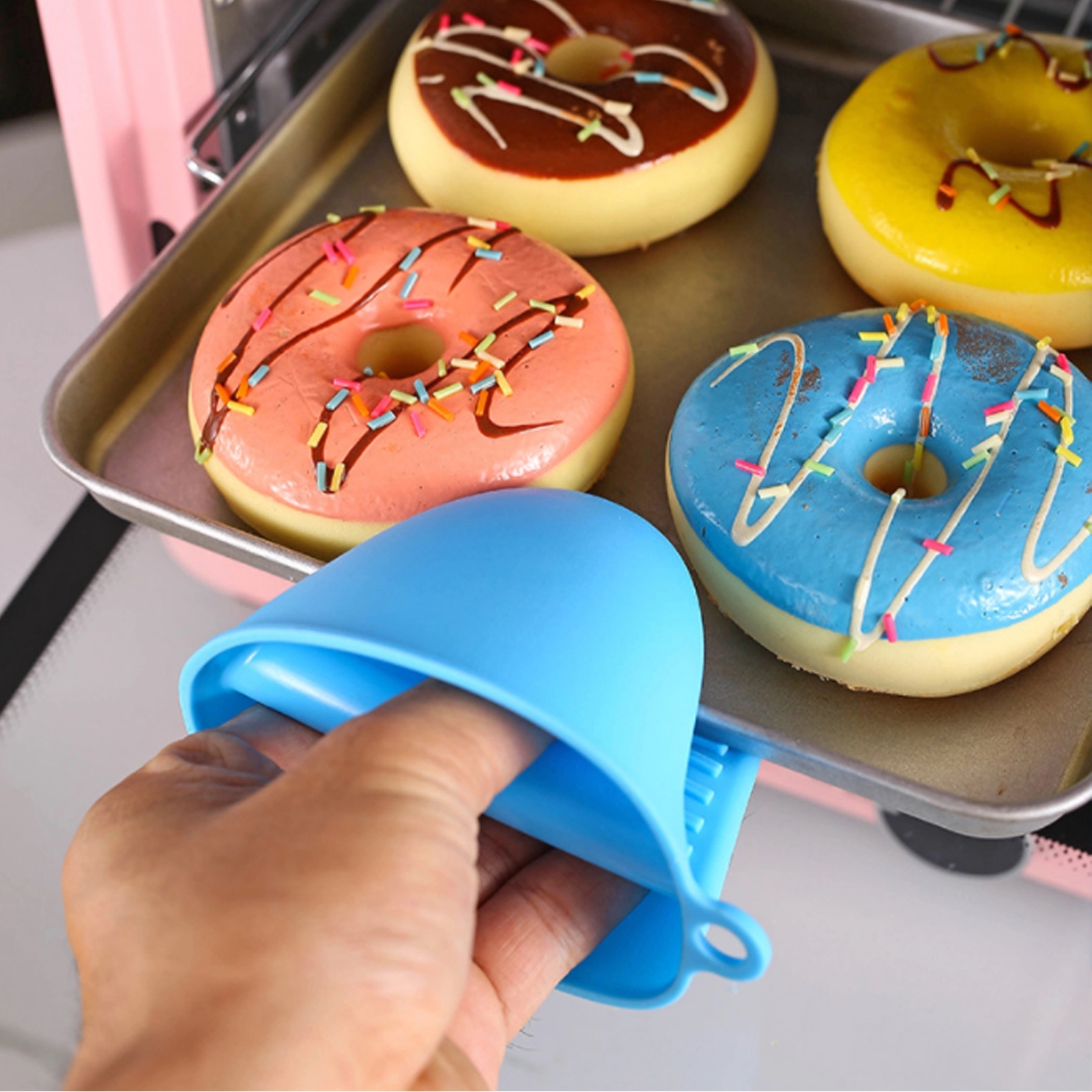Silicone Heat Insulation Kitchen Mitt 1