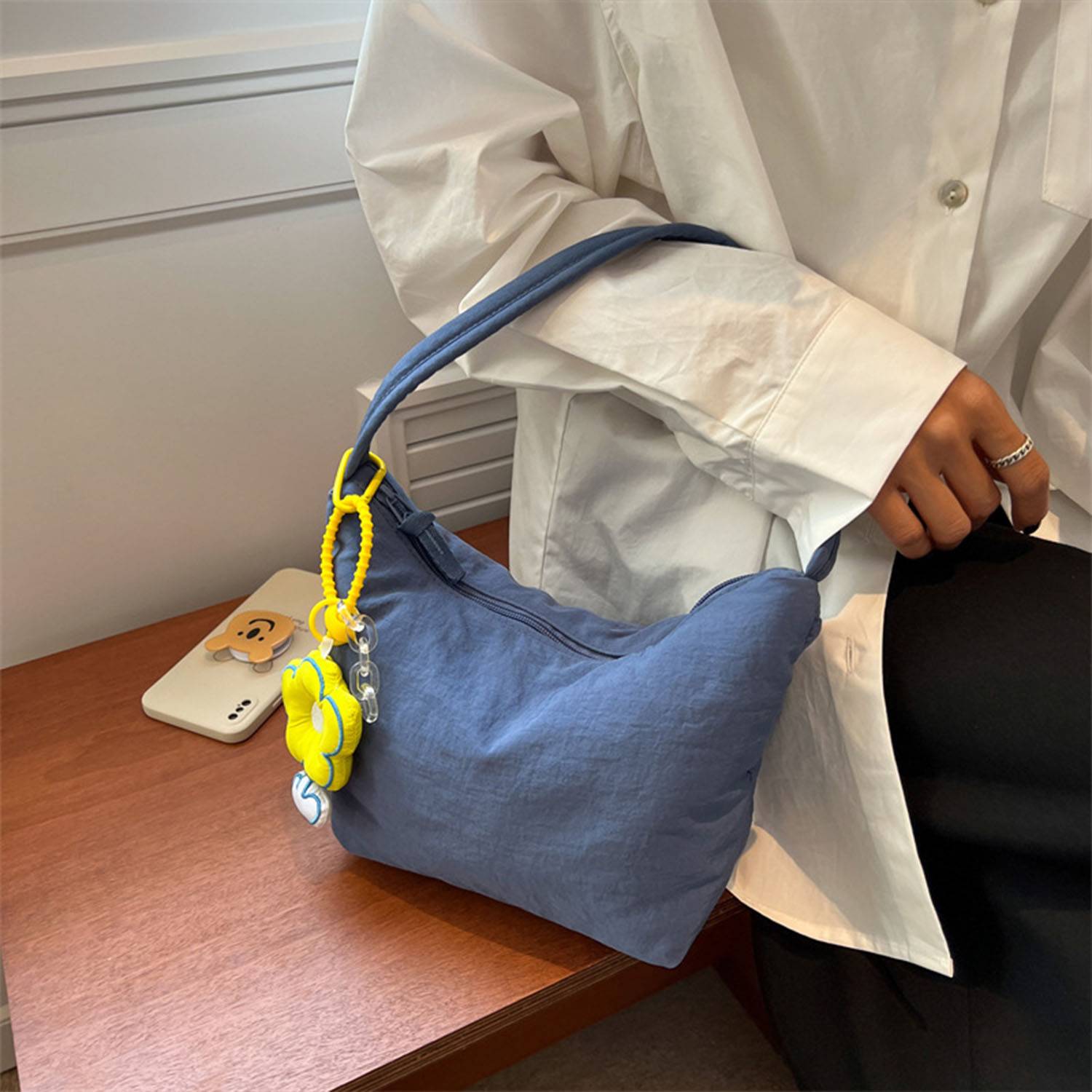 Large capacity nylon fabric women's Tote bag 1