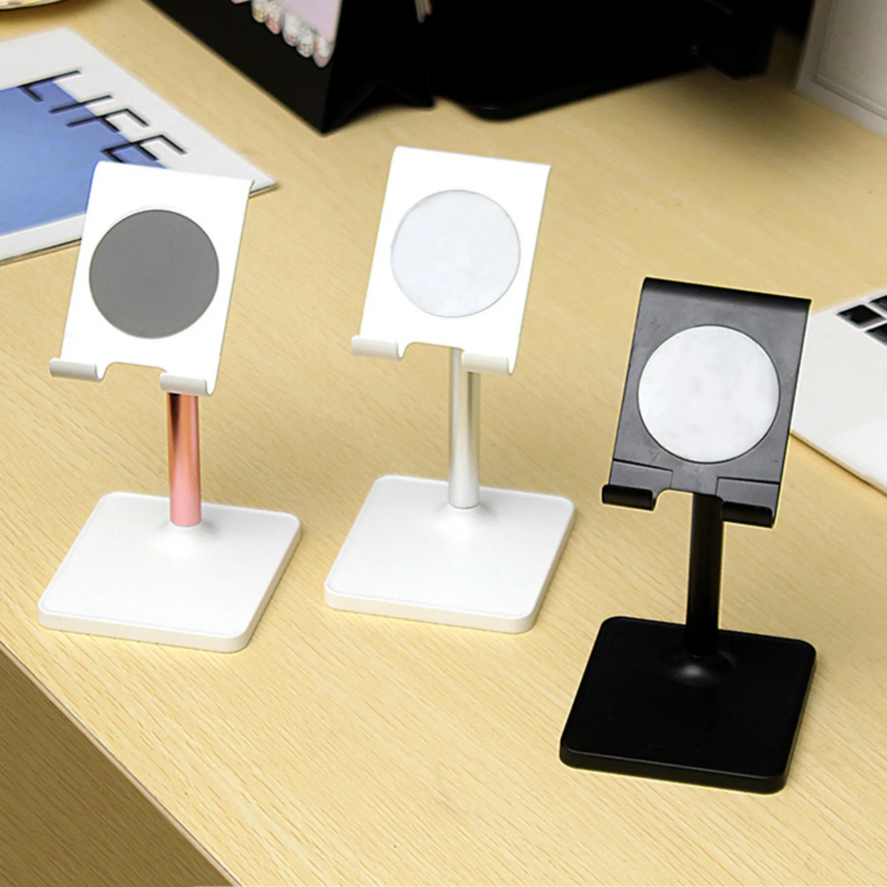 ADJUSTABLE PHONE HOLDER 3