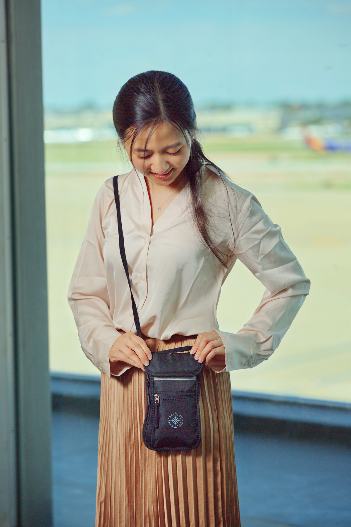 AeroLOFT® Jet Black Safety Organizer Neck Wallet 2