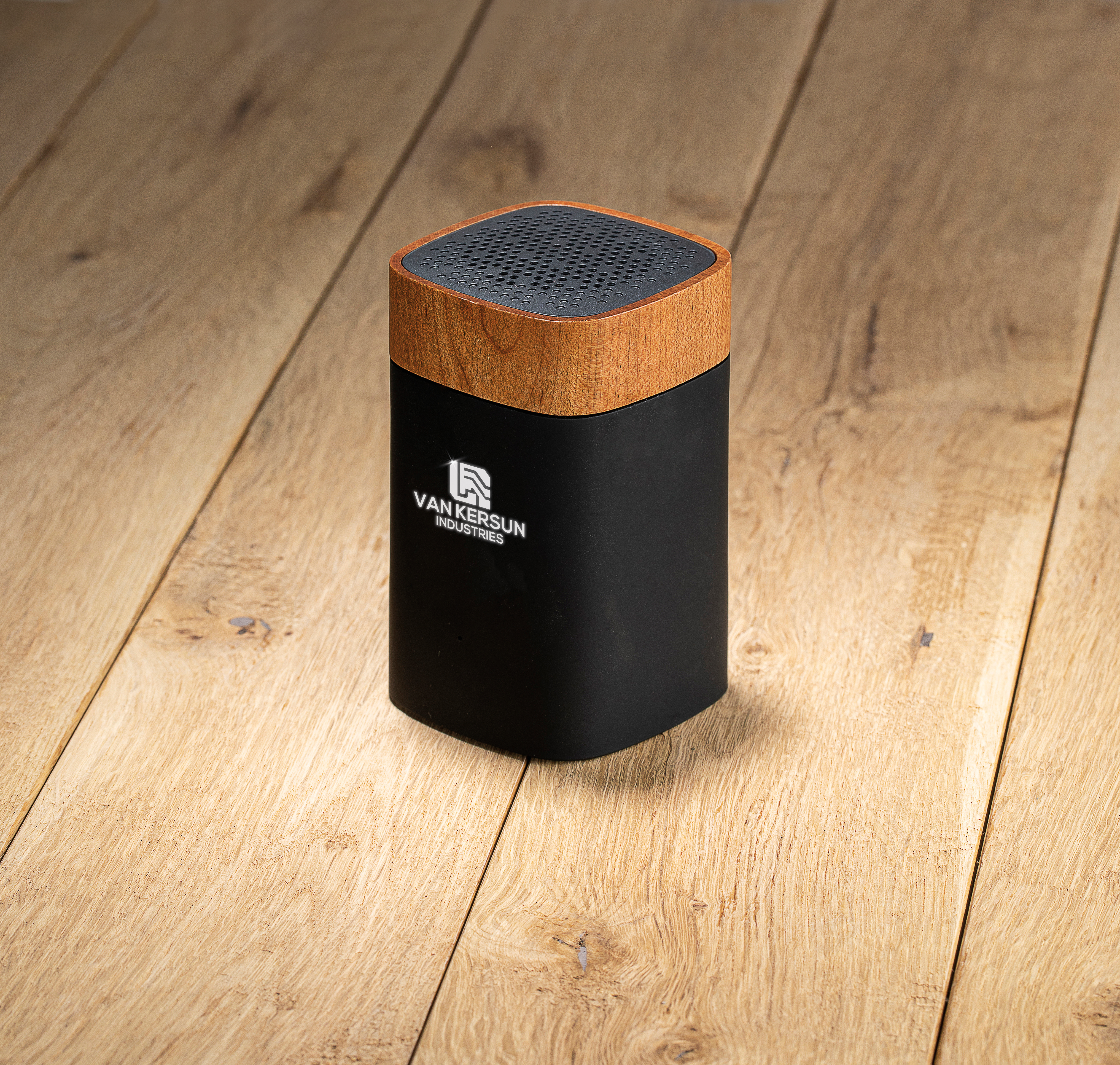 SCX Innovative Design™ Maple Wood Clever 5W Speaker 3