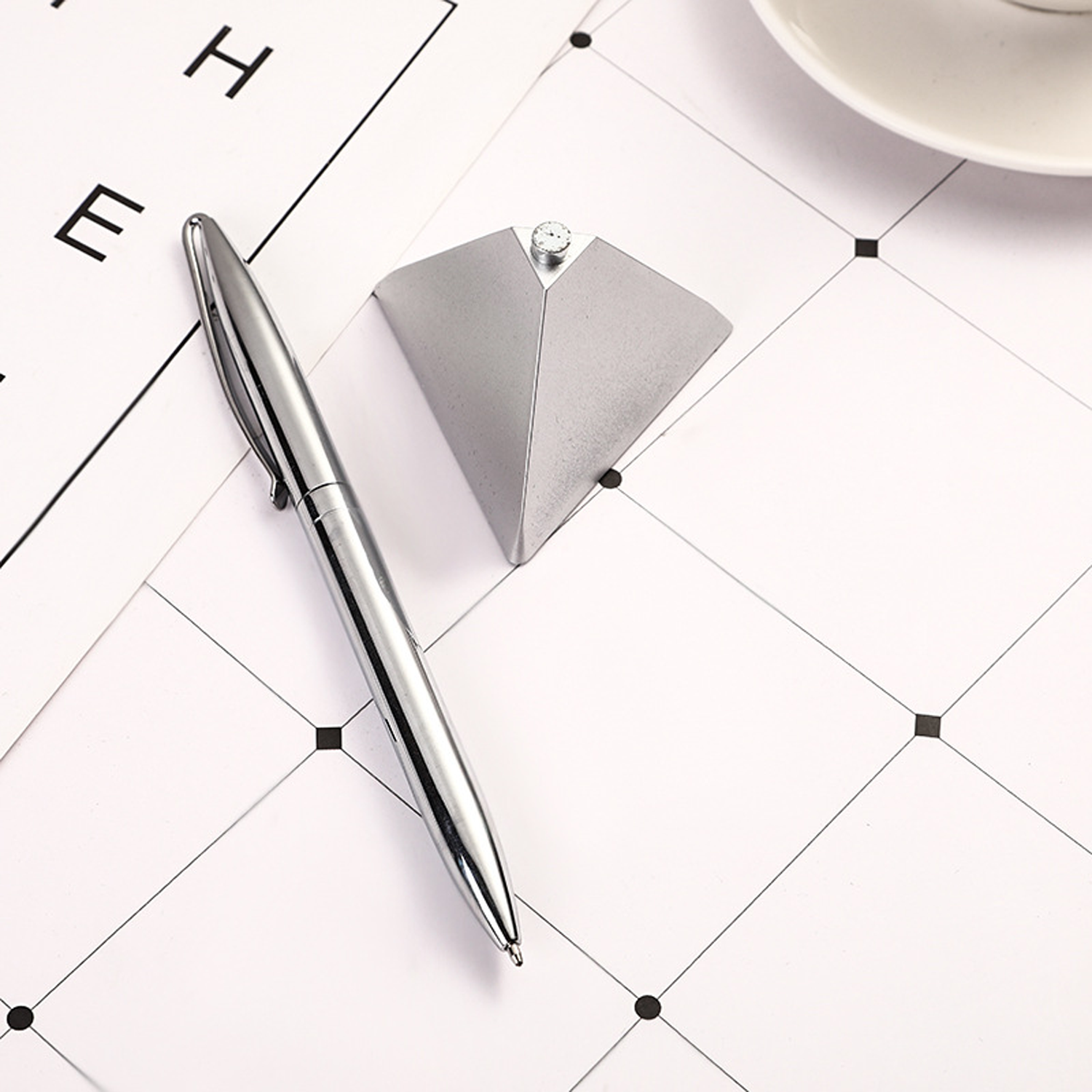 Creative magnetic levitation rotating metal ballpoint pen 3