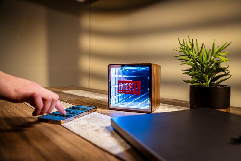 Orbit Wood Grain Mirror Light-Up Speaker 7