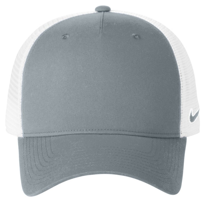 Nike Snapback Mesh Trucker Cap 18