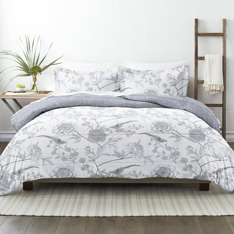 Reversible Comforter Set - Blue Flowers Queen 3 Piece