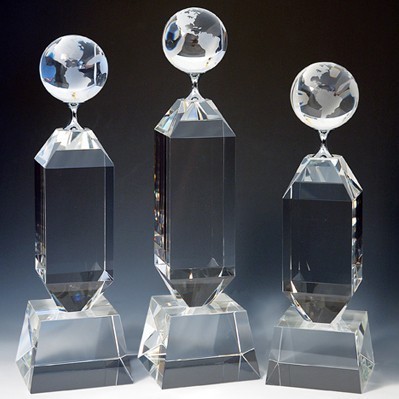 CRYSTALWORLD GLOBE TROPHY ON DESIGNER CRYSTAL PEDESTAL AND BASE 1