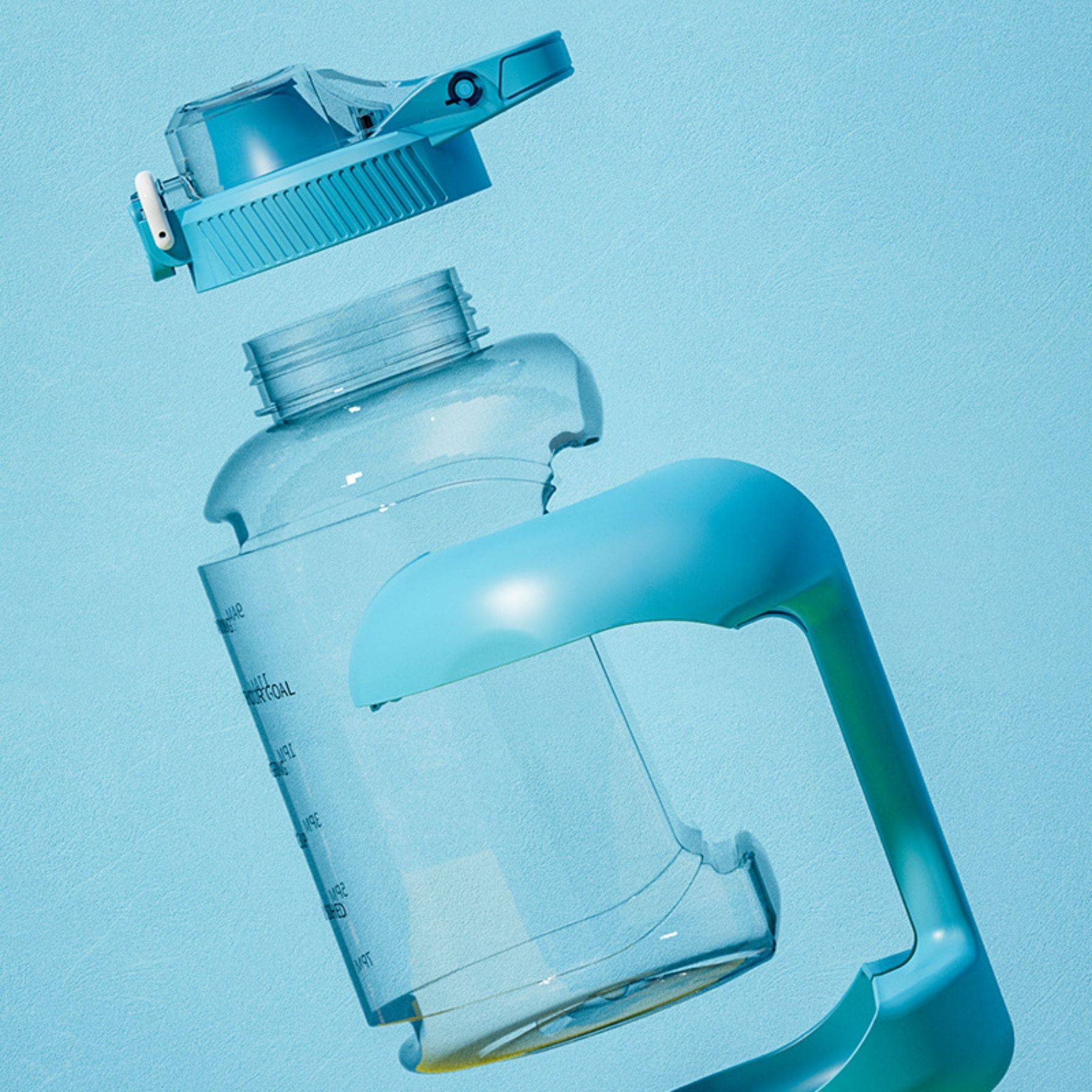 50oz Handheld Large Capacity Plastic Water Bottle 9
