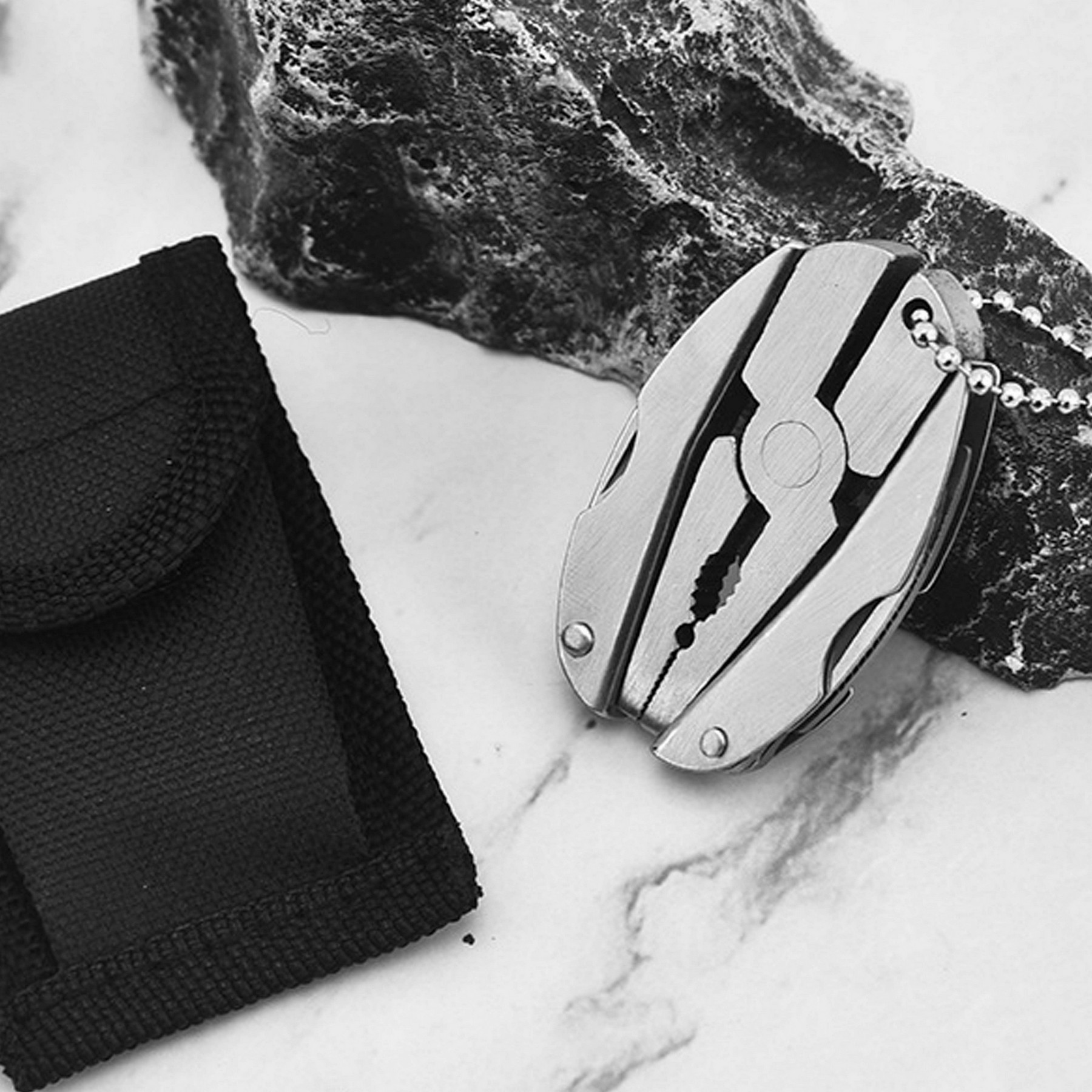 Mini Multifunction Foldable Survival Plier 2