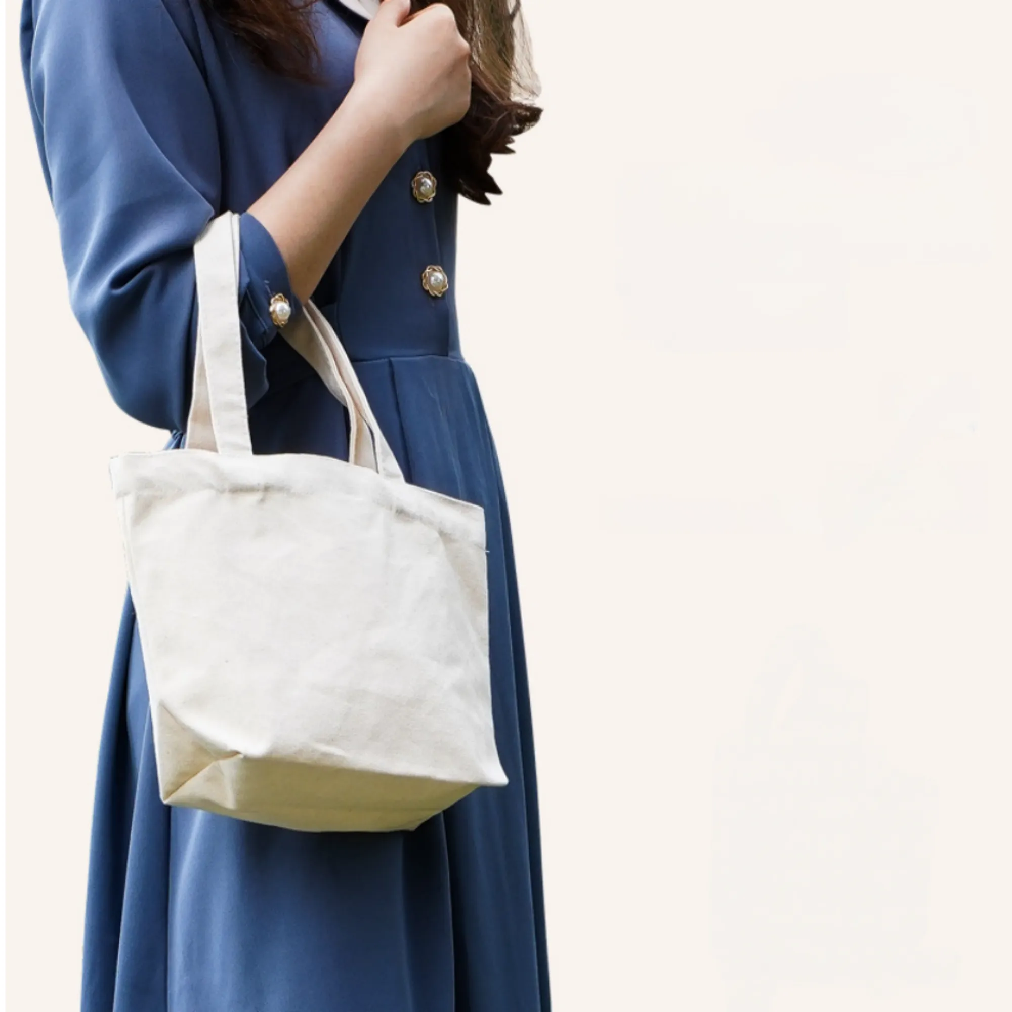 Eco-friendly canvas tote bag with bottom and no sides 1