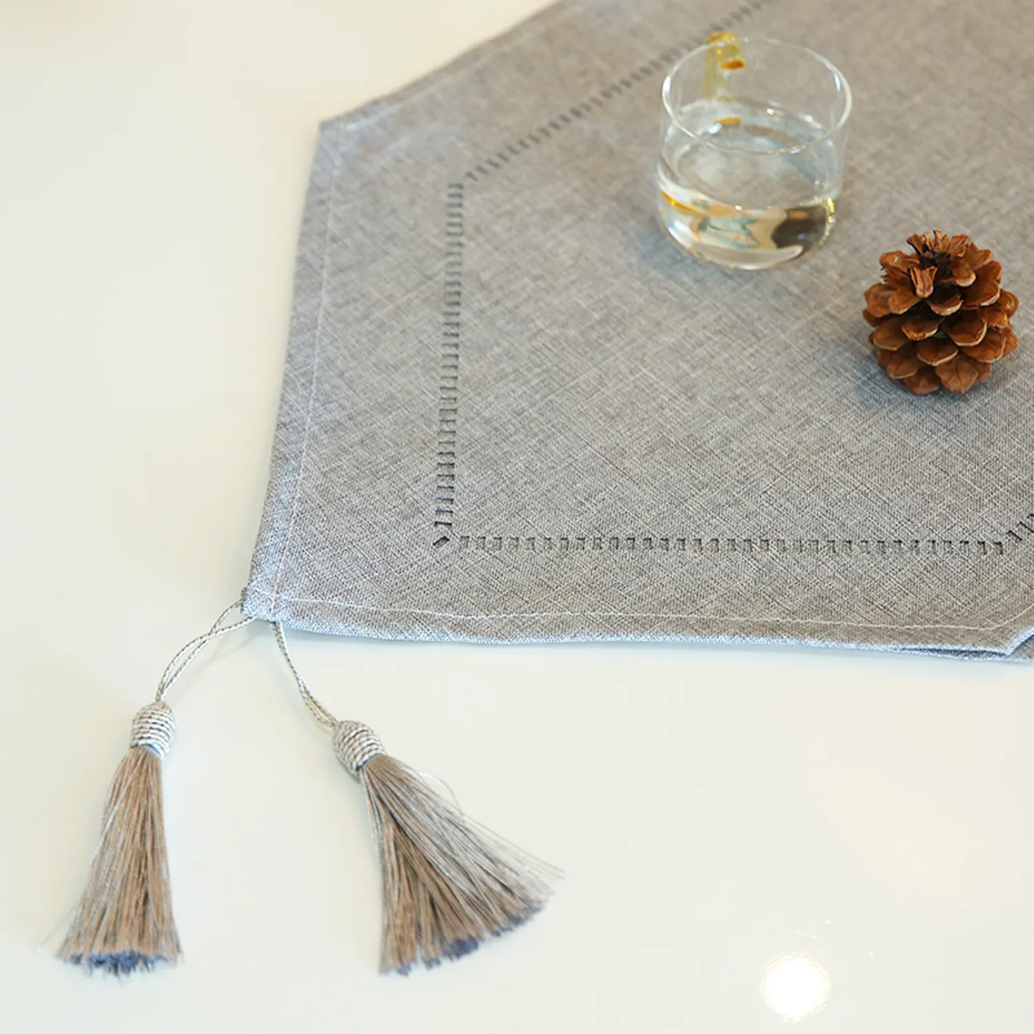 Homes Cotton Linen Table Runner 1