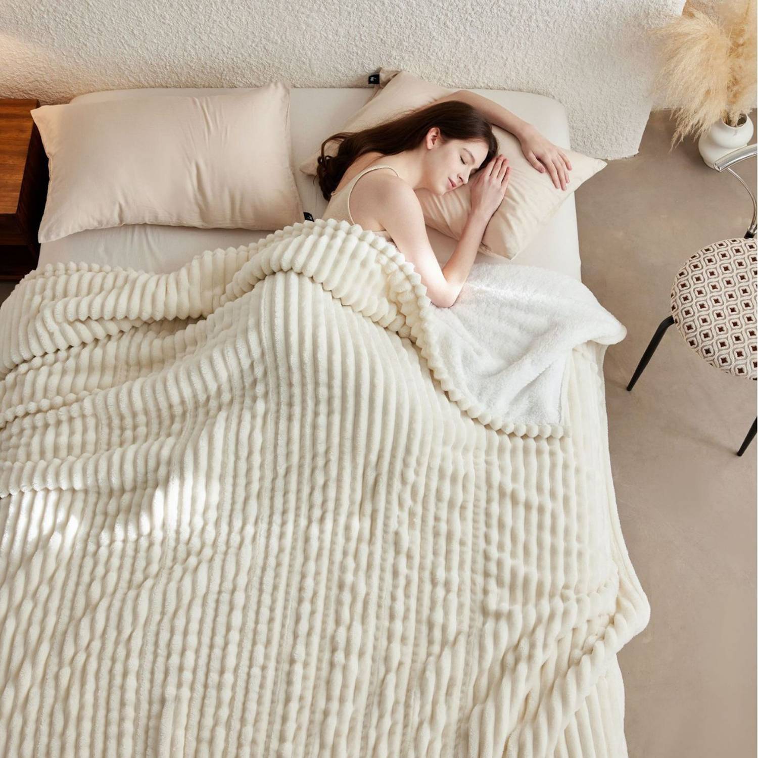 Washable Flannel Striped Electric Heating Blanket 3