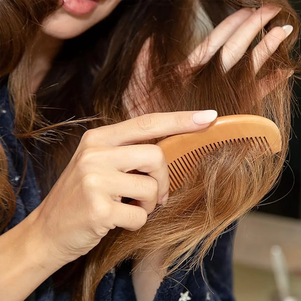 Detangling Styling Portable Fine Tooth Natural Wood Comb 4