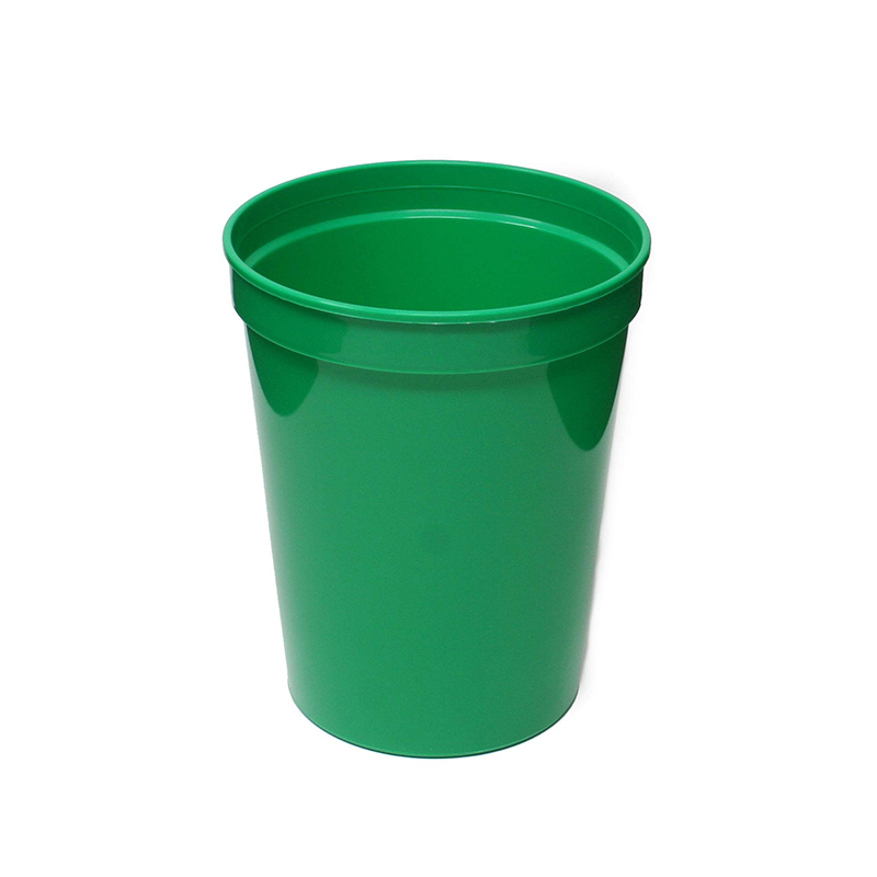 8 oz. Christmas Party Cup 5