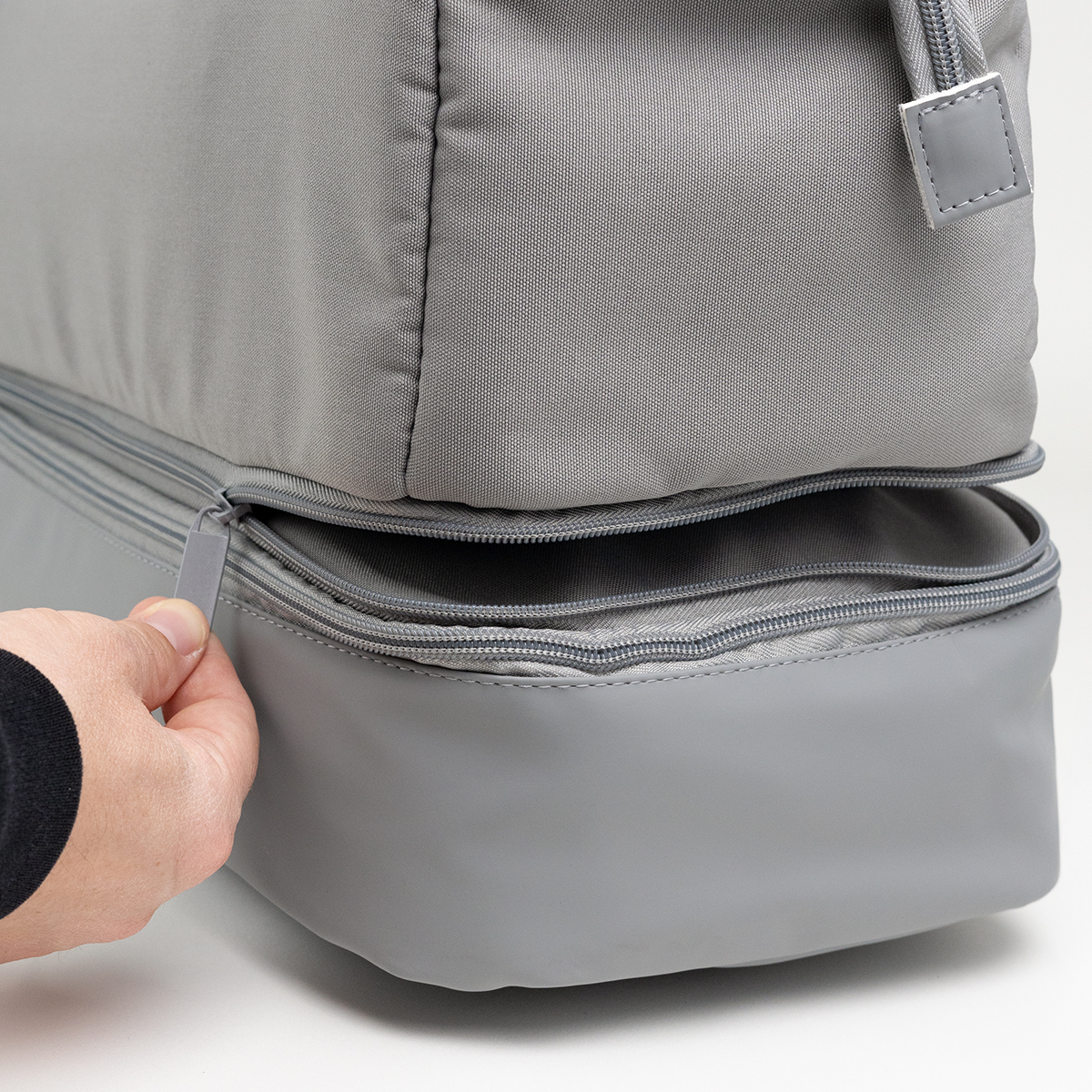 The Weekender Mini Travel Bag With Drop Bottom 1