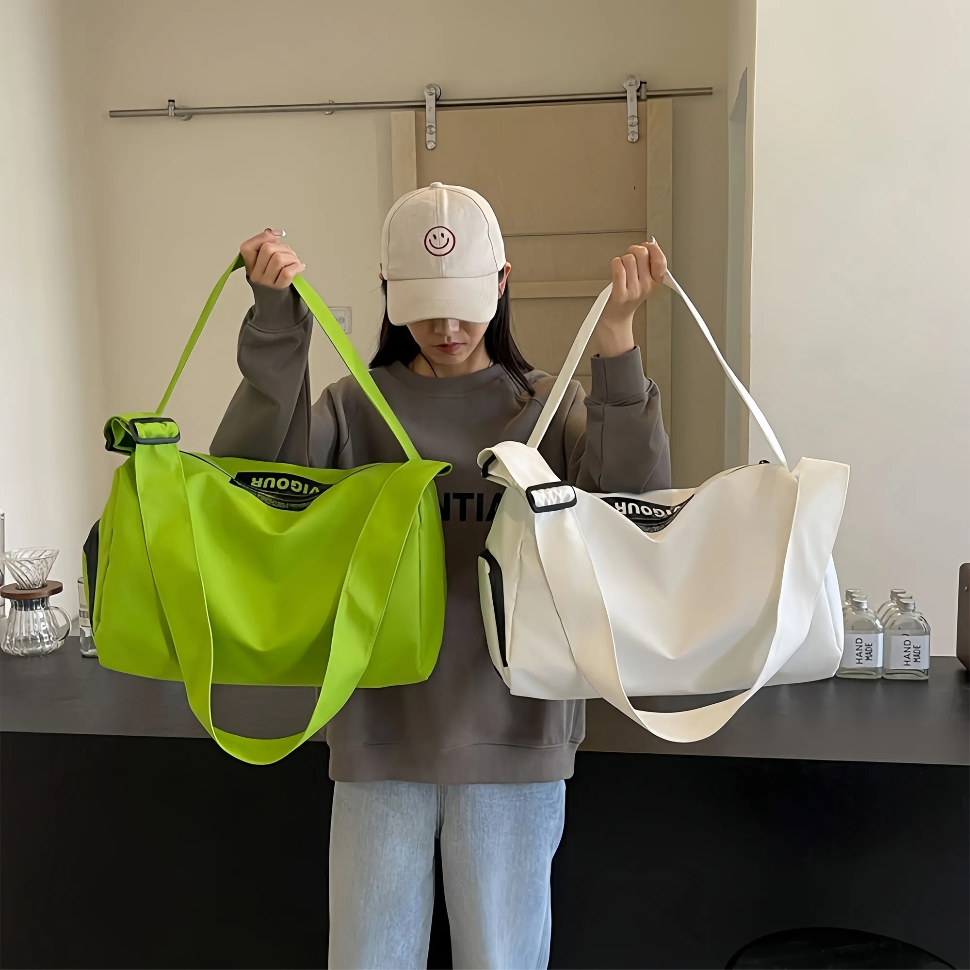 Large Capacity Crossbody Sport Bag With Dry Wet Separation 3