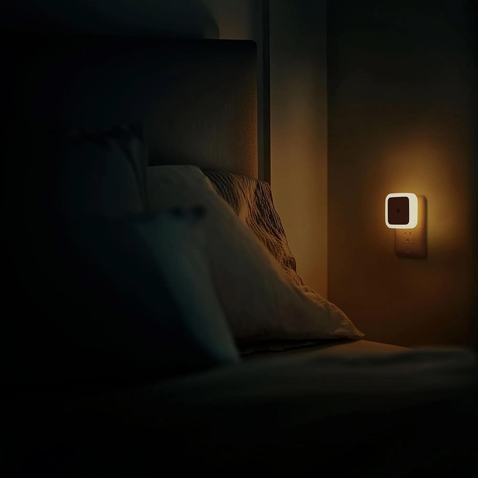 Auto Dimmable Plug In Night Light 3