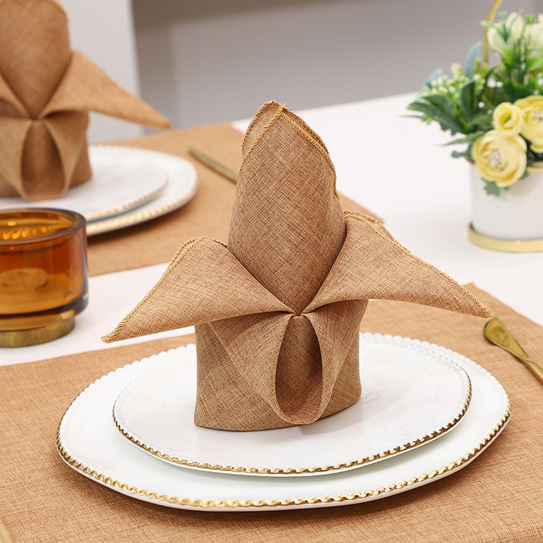 Polyester Dinner Napkins With Hemmed Edges 5
