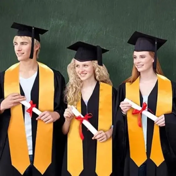 Personalized Graduation Gowns for a Unique Touch 2