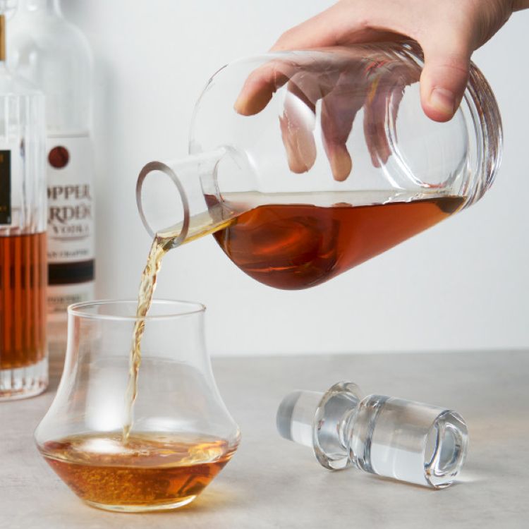 True® Rothwell™: Liquor Decanter 1