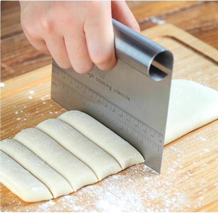 Scaled Stainless Steel Pasta Cutter 5