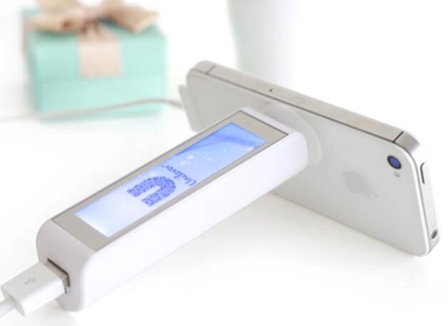 2600 mA phone stand power bank 5