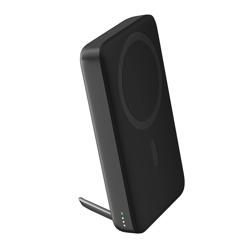 Aukey 10,000 mAh 30W MagSafe Power Bank 21