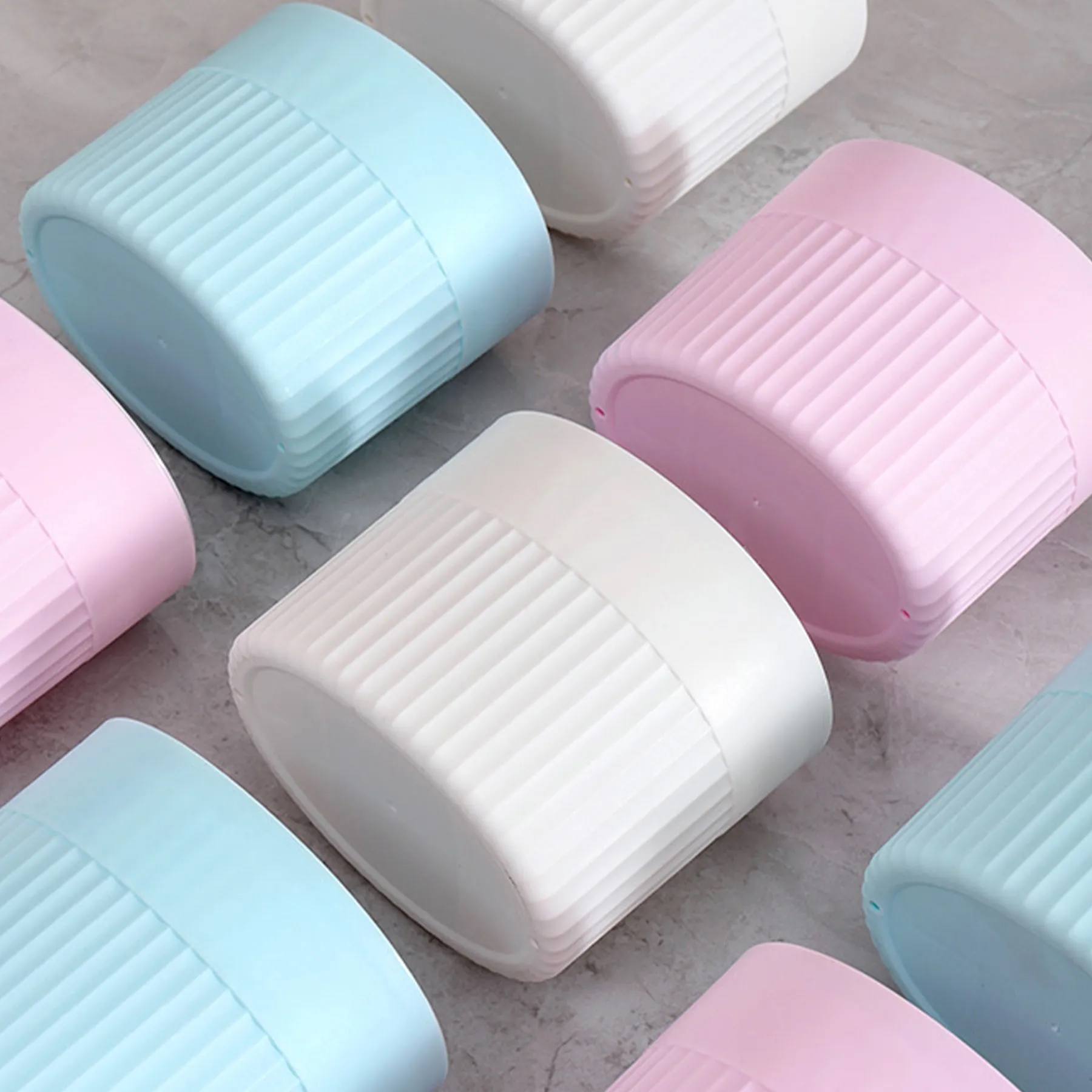 Plastic Desktop Toothbrush Holder In The Bathroom 2