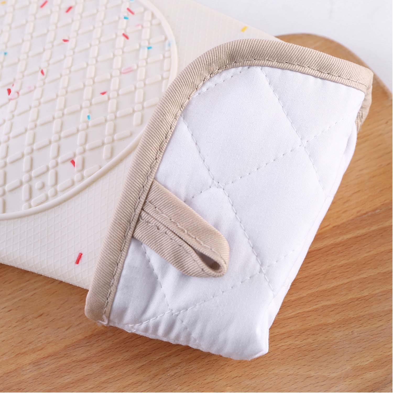Thickened Non-Slip Microwave Silicone Insulated Oven Mitts 5