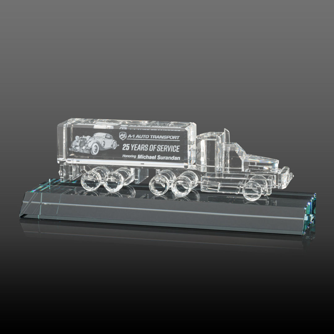 Crystal 18 Wheeler on Base 3D - Clear 4