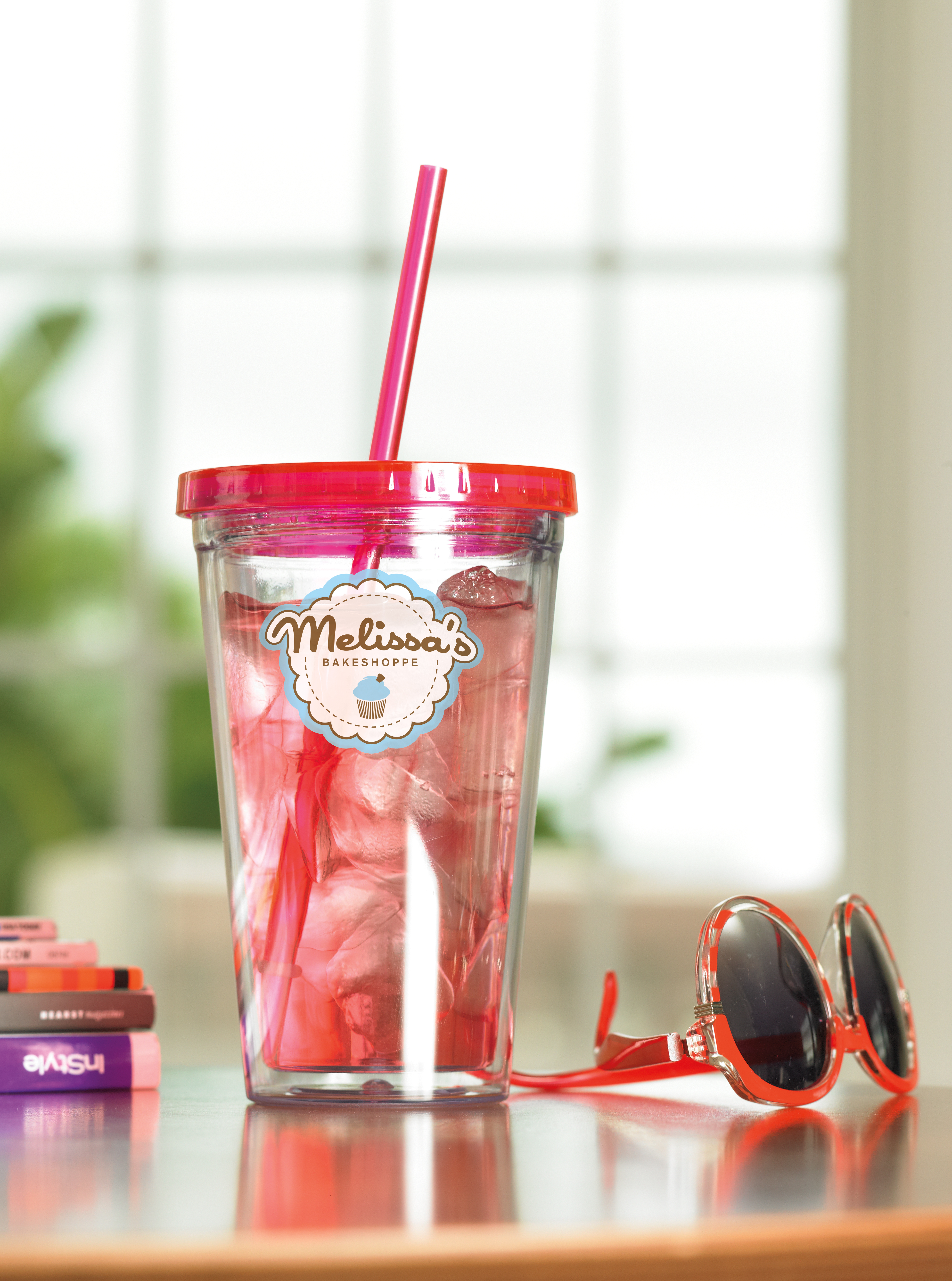 Good Value™ Clear Tumbler with Colored Lid - 18 oz. 40