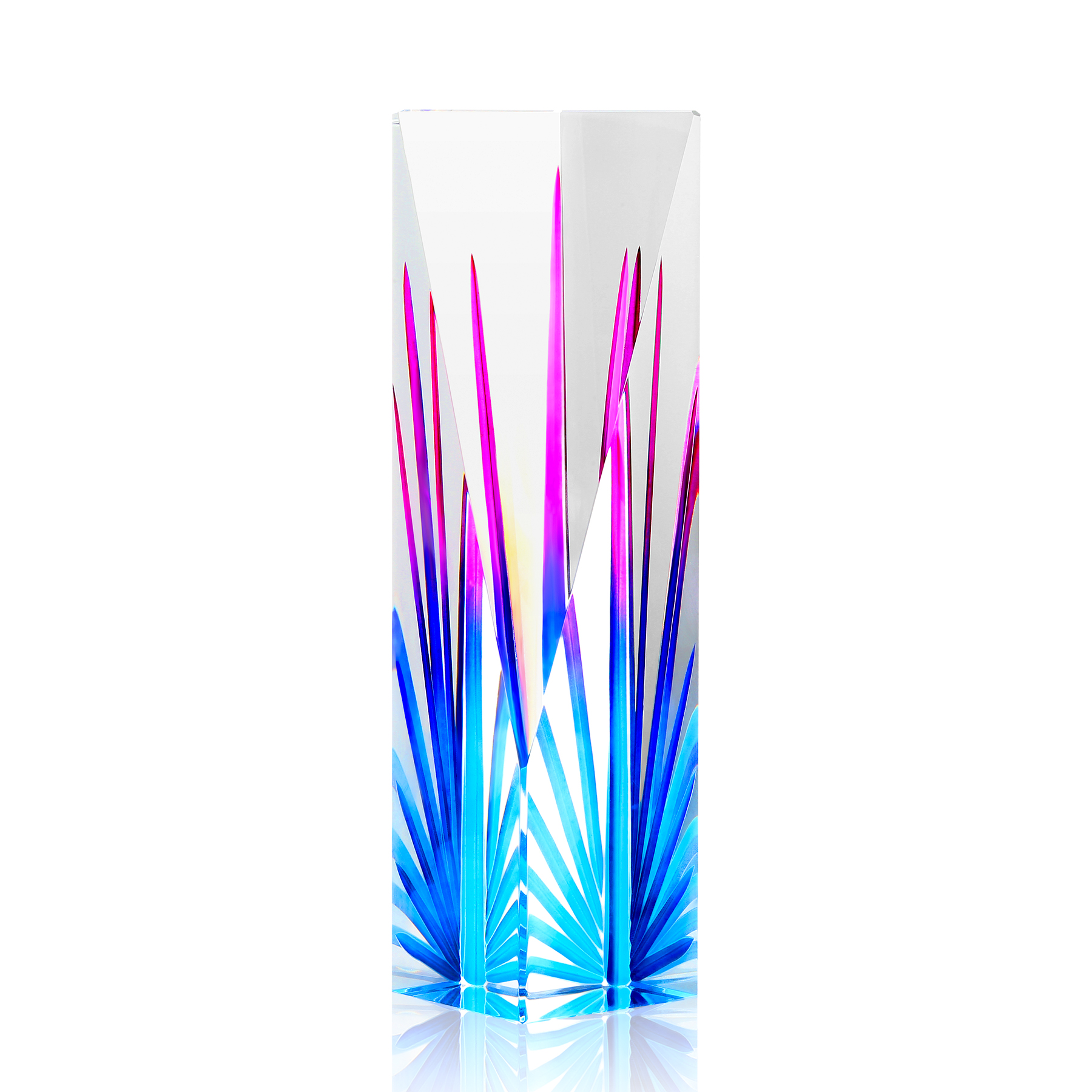 Elegant Faceted Crystal Vase 6