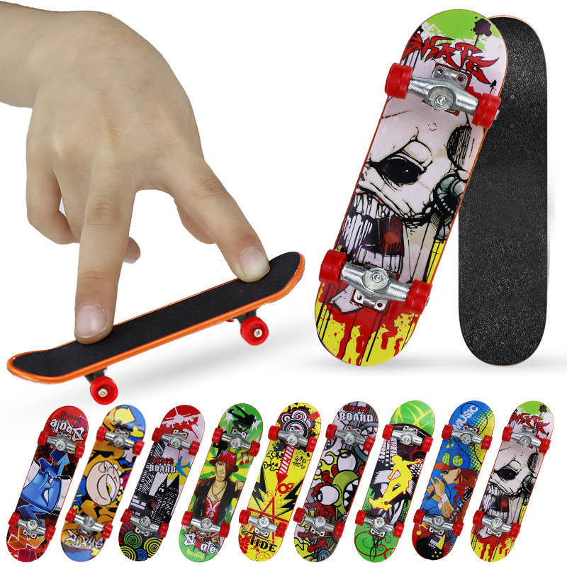 Mini Finger Skateboard 1