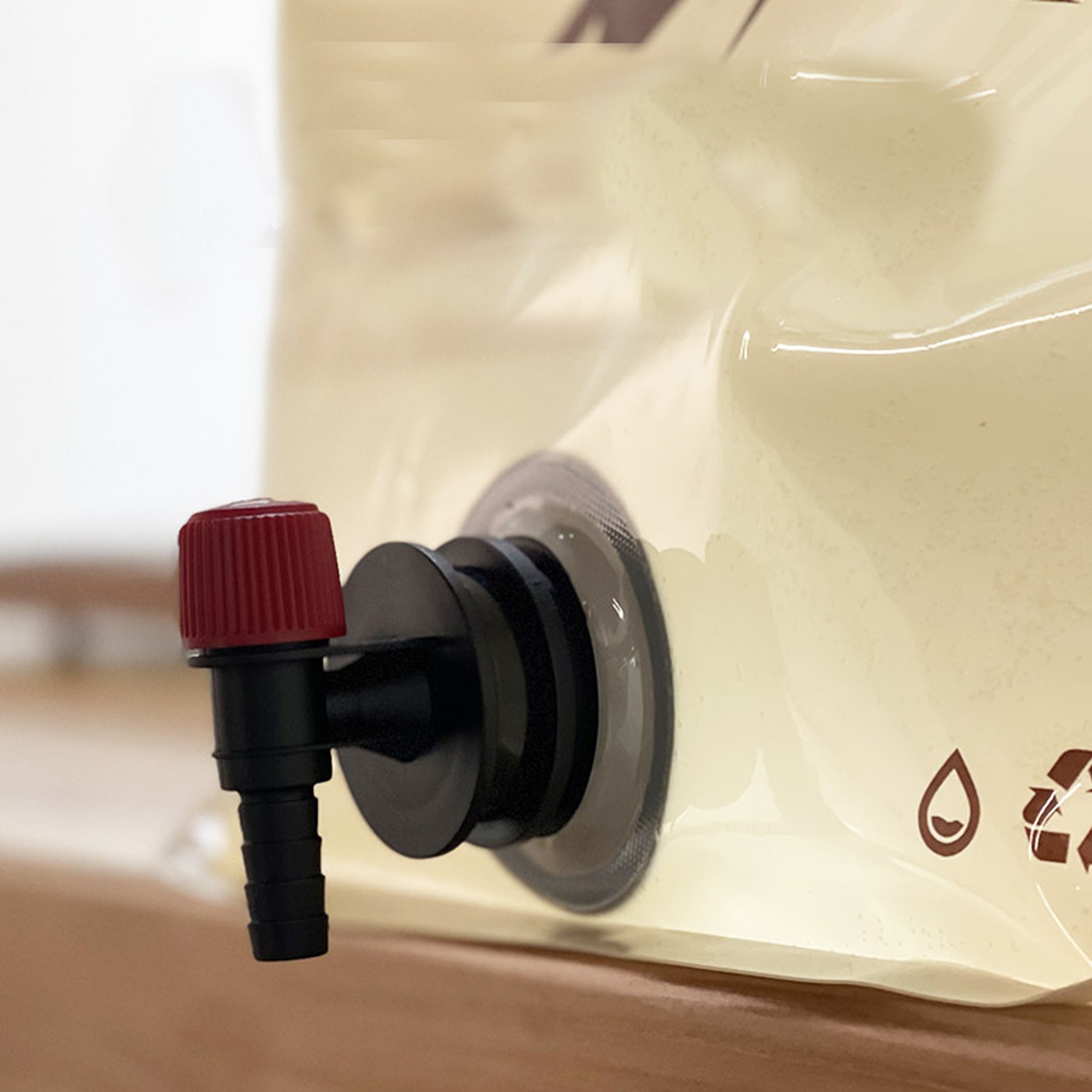 Premium Collapsible Water Container Bag For Camping 4