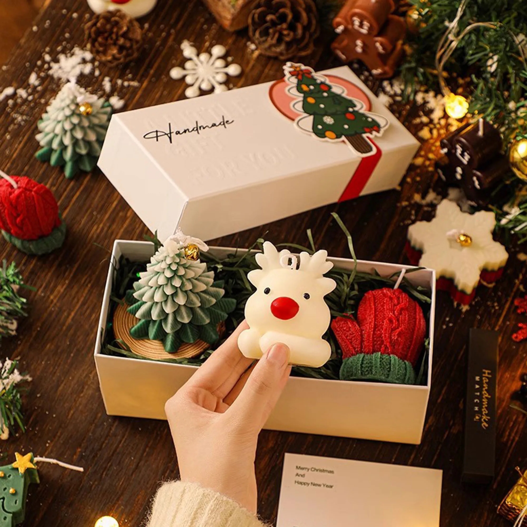 Festive Handcrafted Christmas Candle Set With Deer Design 6
