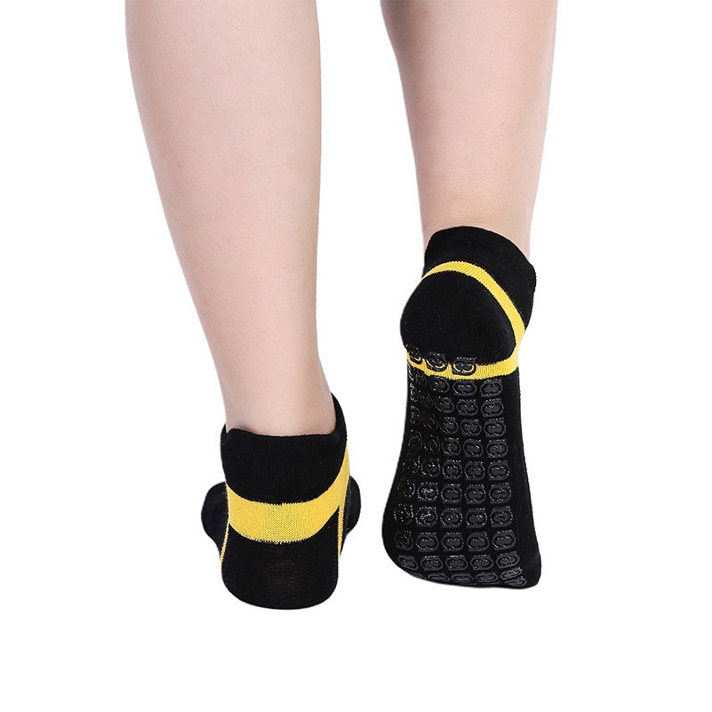 Non Slip Grip Socks For Yoga 2