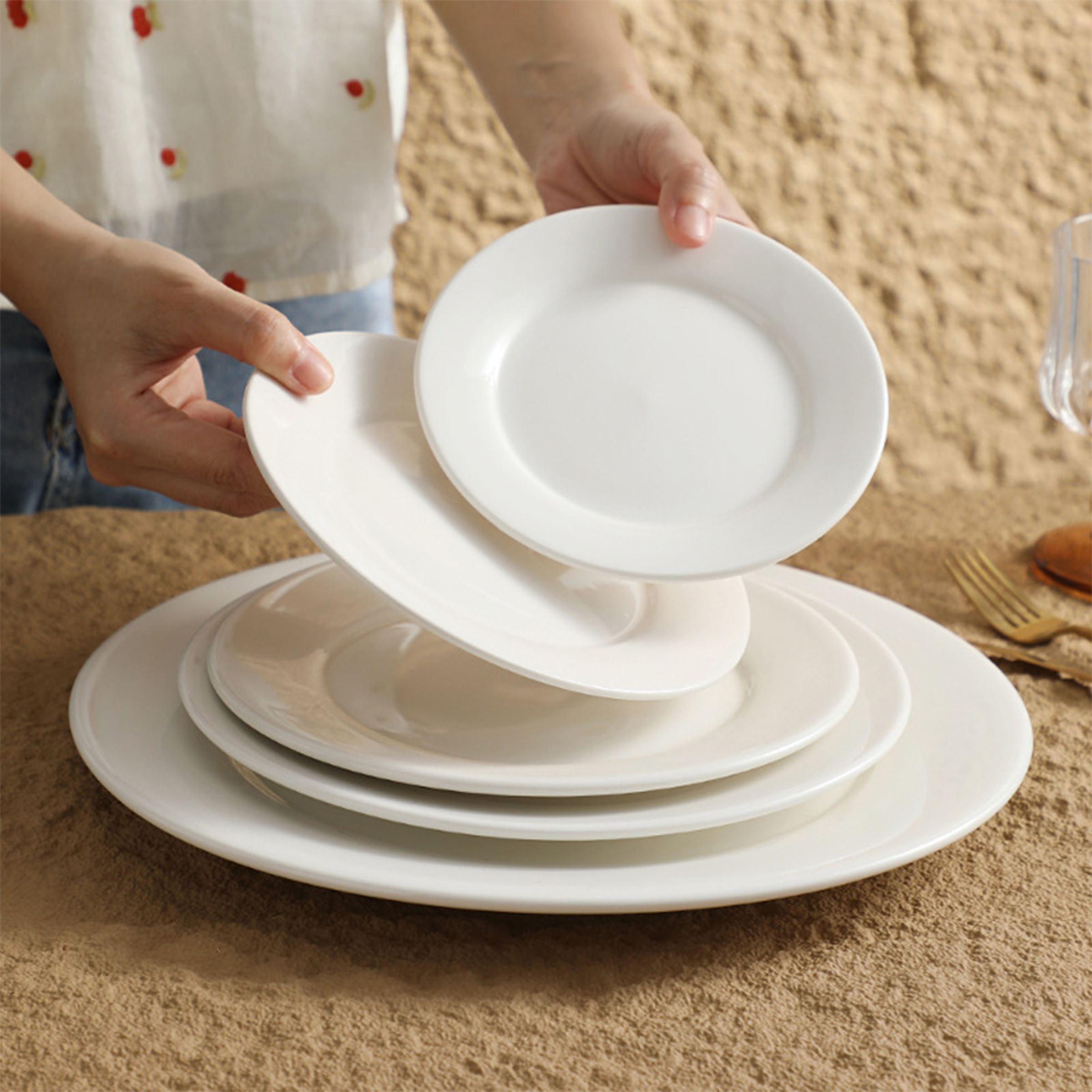 Ceramic Pure White Circular Western Dinner Plate 8