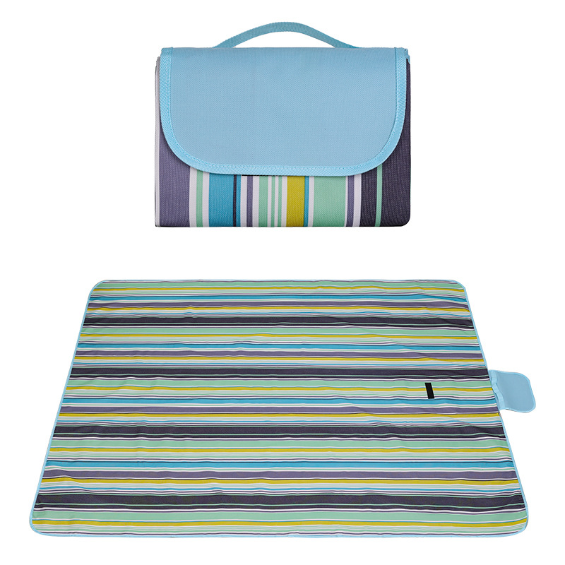 The Roll-up Picnic Blanket 4