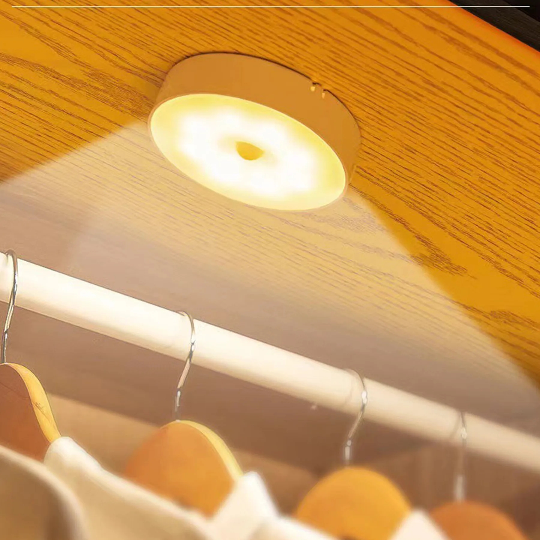 Intelligent induction magnetic led light 4