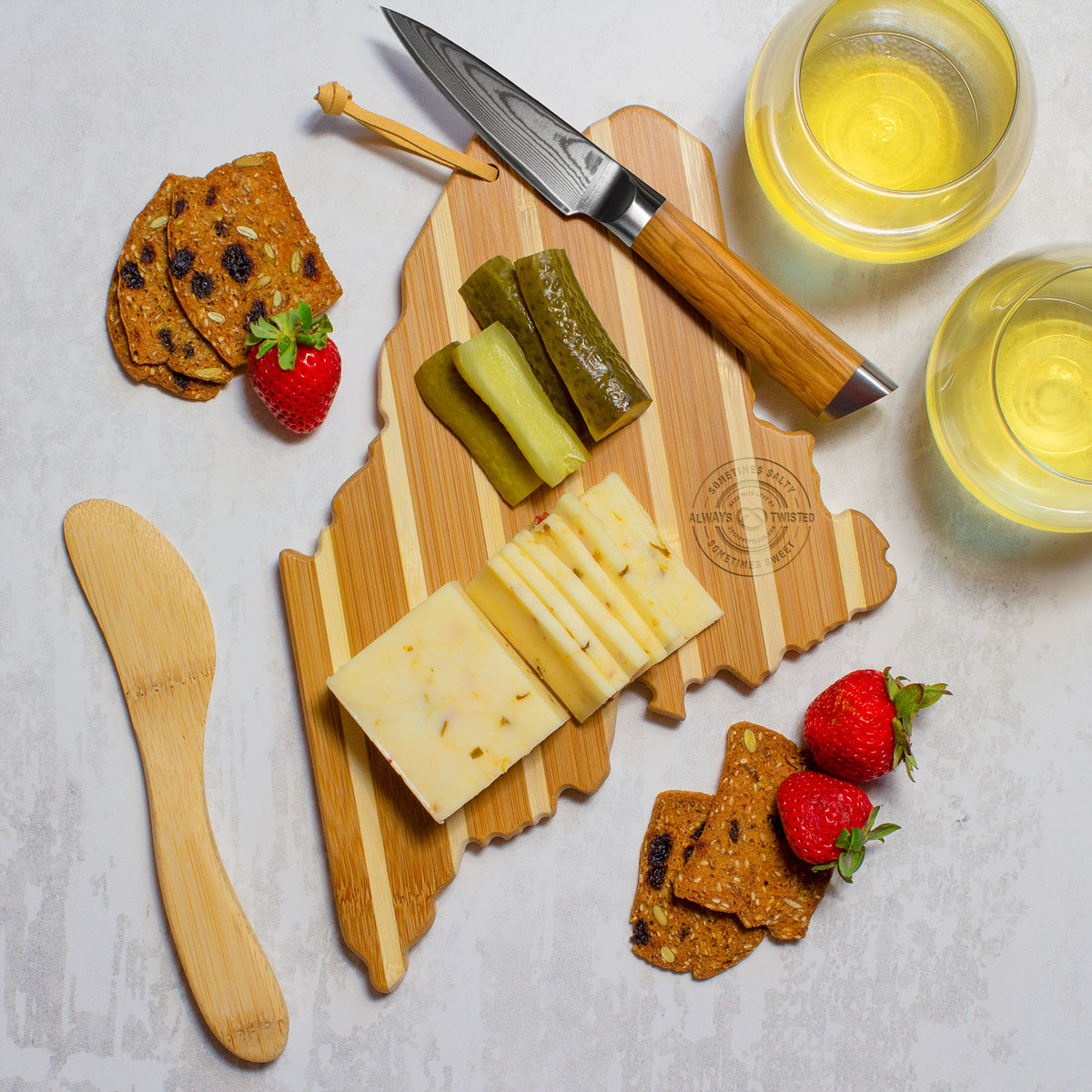 Maine Charcuterie Board with Spreader Knife Gift Set 4